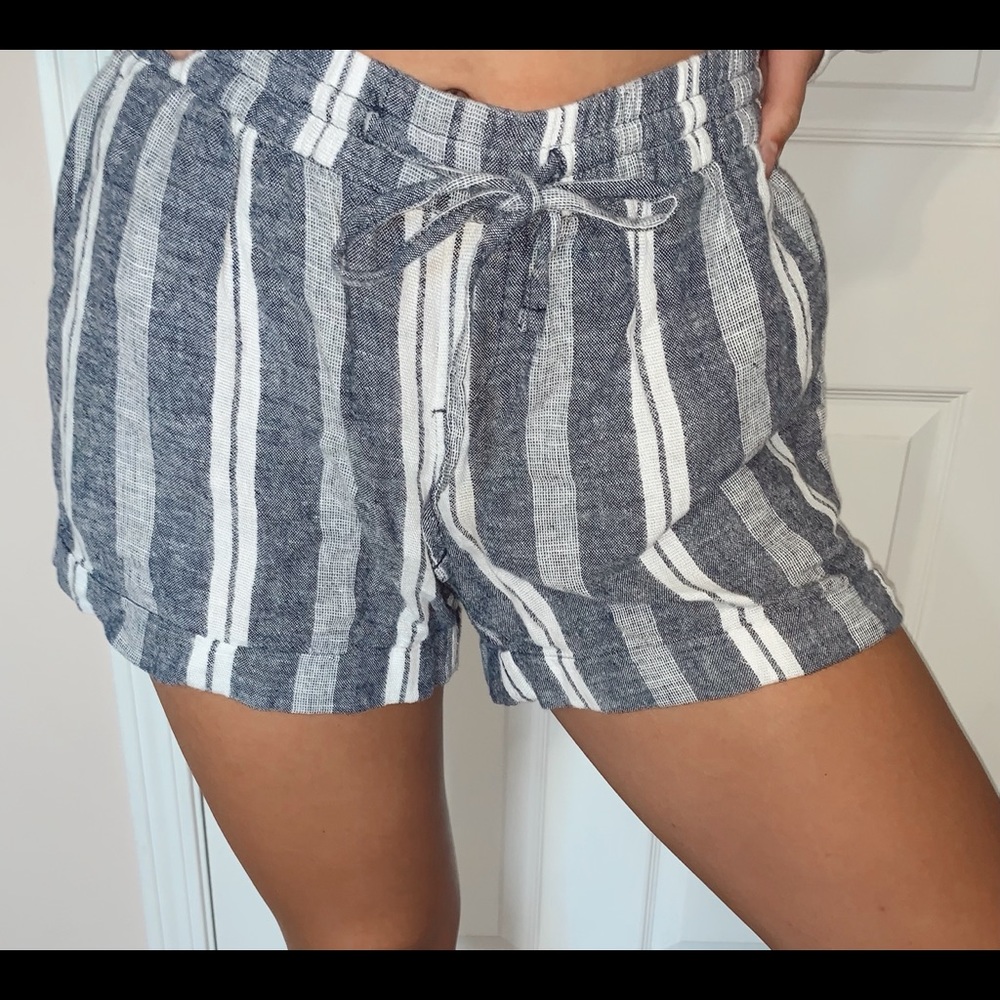 blue striped flowy shorts!!